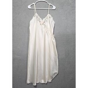 Vintage Sara Beth‎ Nightgown Embroidered Floral Appliqué Lace Beaded Trim M/L